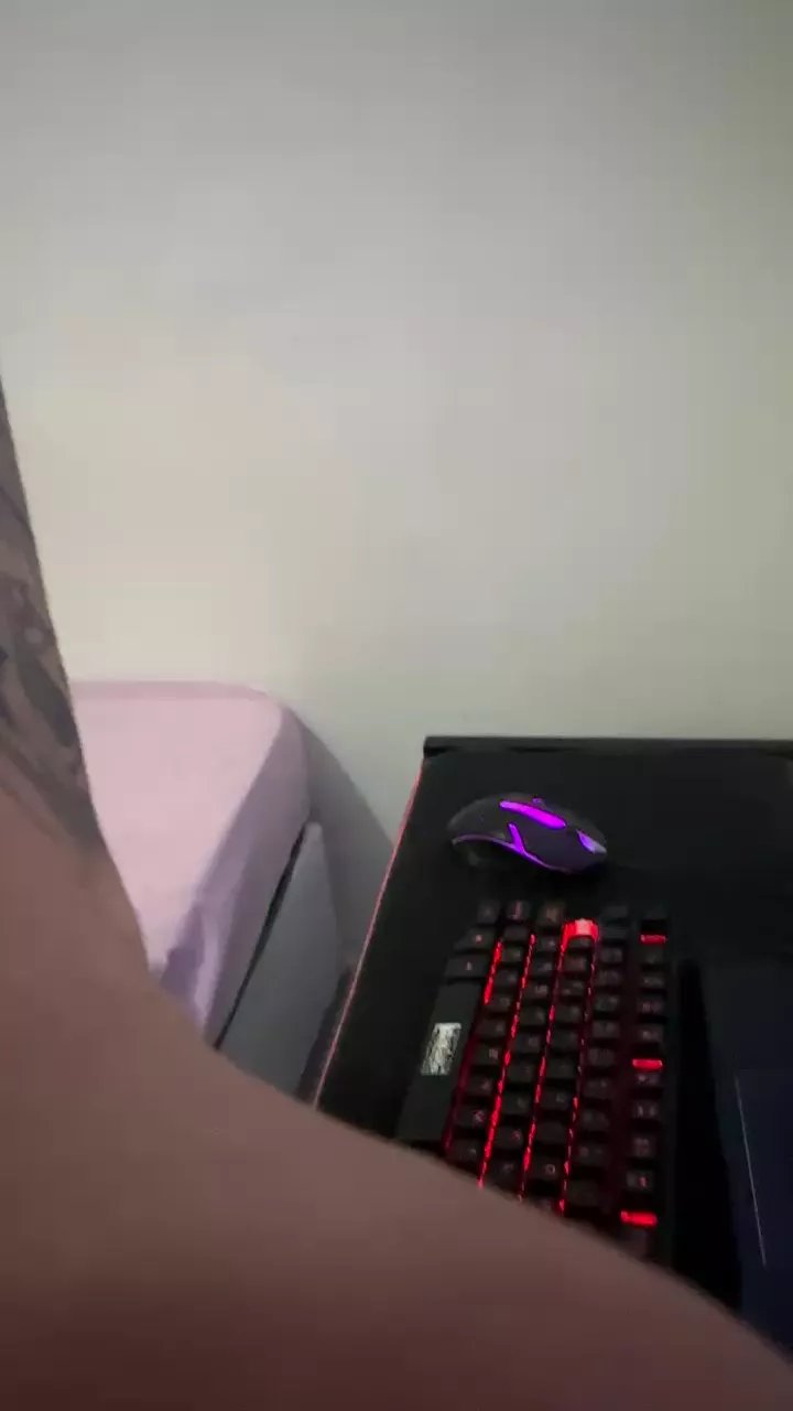 Offline beh_pauzao on Cam4