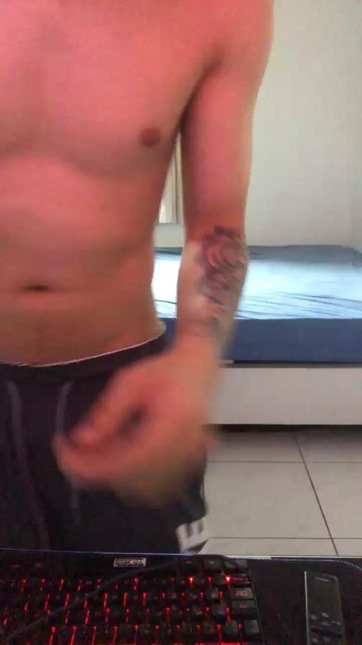 Offline beh_pauzao on Cam4