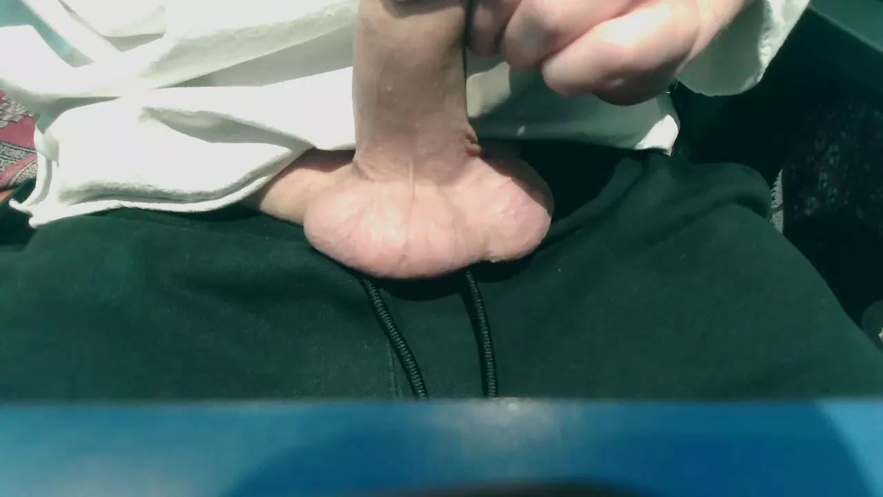 Bergamo23cm on Cam4 