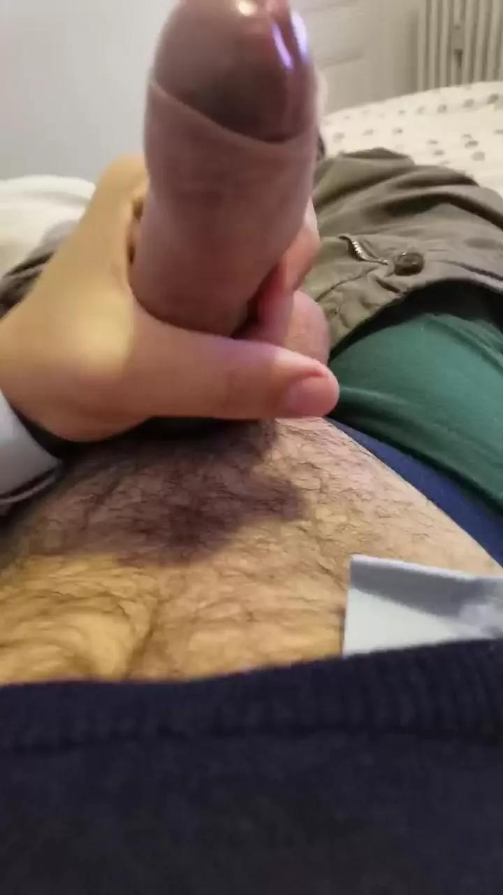bighead84 on Cam4 