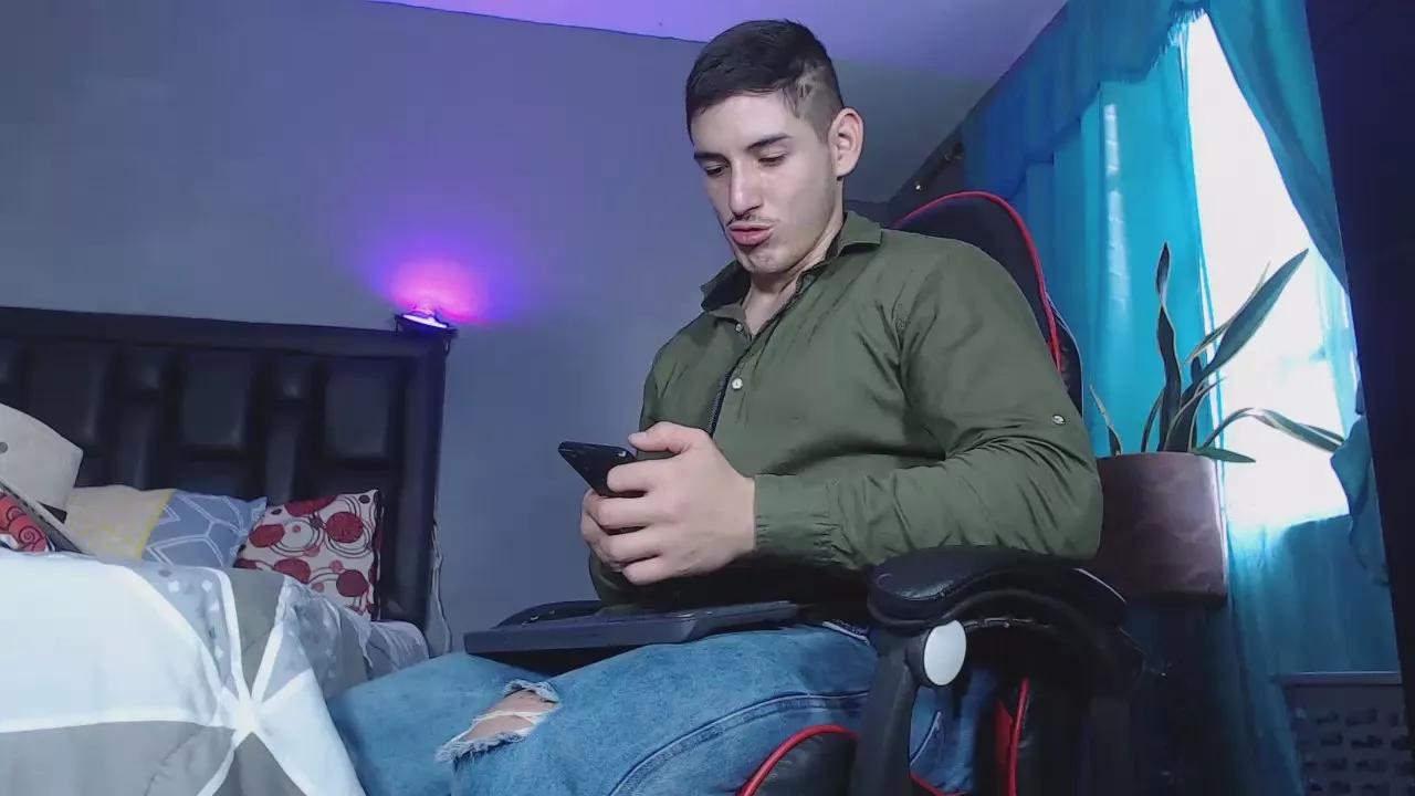 bigjonathan on Cam4 