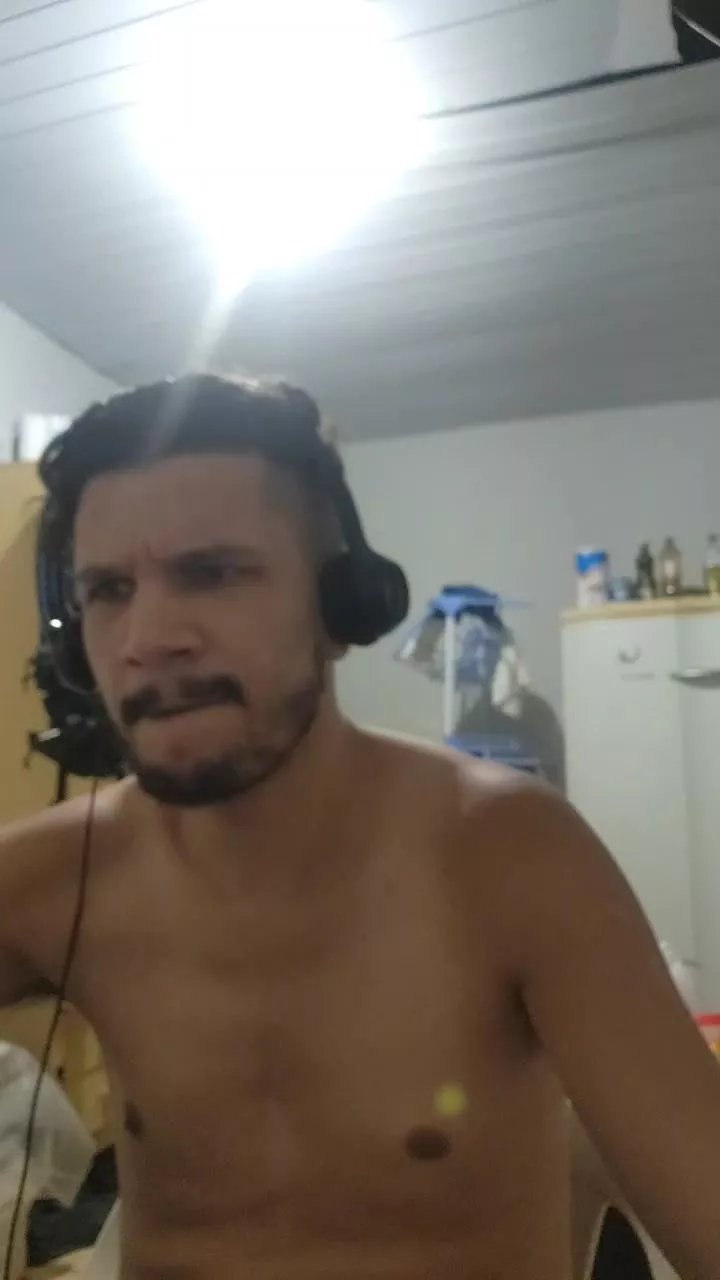 Offline bigpaulomarcelo on Cam4