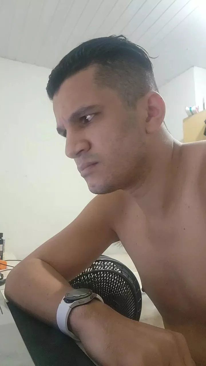Offline bigpaulomarcelo on Cam4