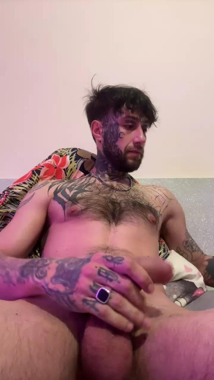 BigProfit95 on Cam4 