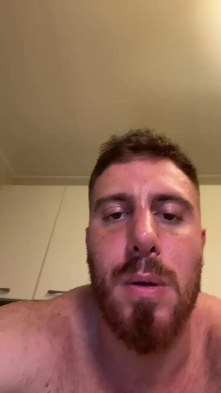 Bigwhitebull on Cam4 