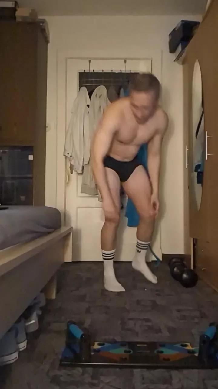 BiHoe on Cam4 