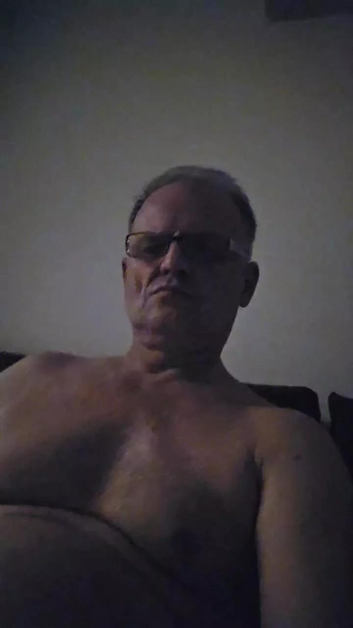 bisexualversat1 on Cam4 