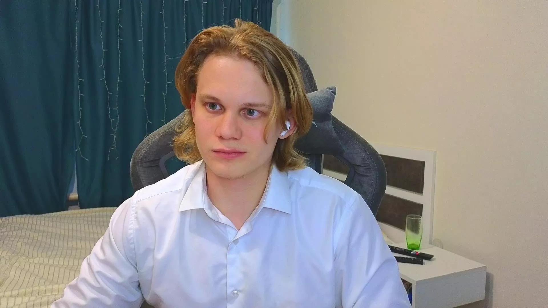 Blessed_couple on Cam4 