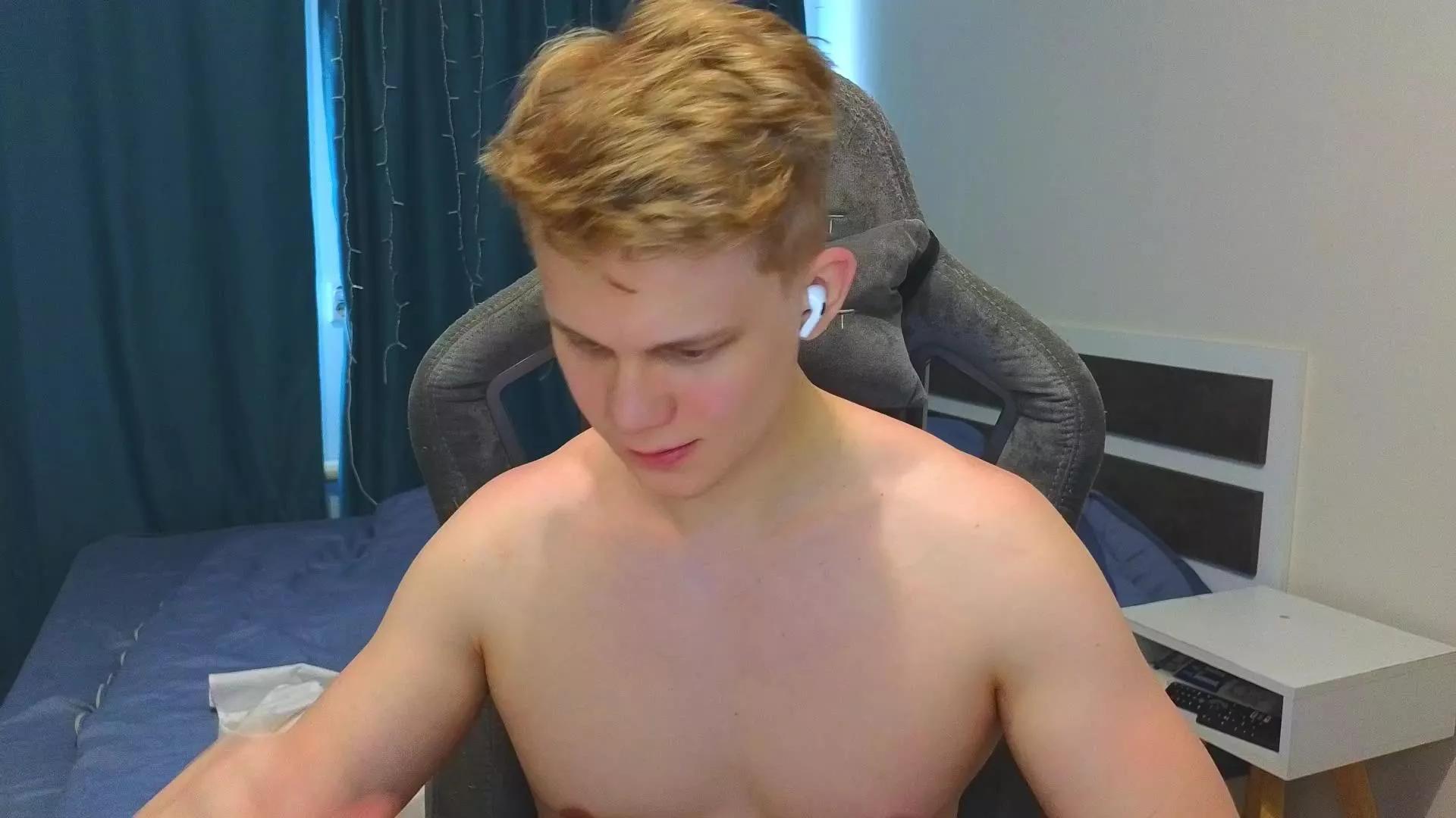 Blessed_couple on Cam4 