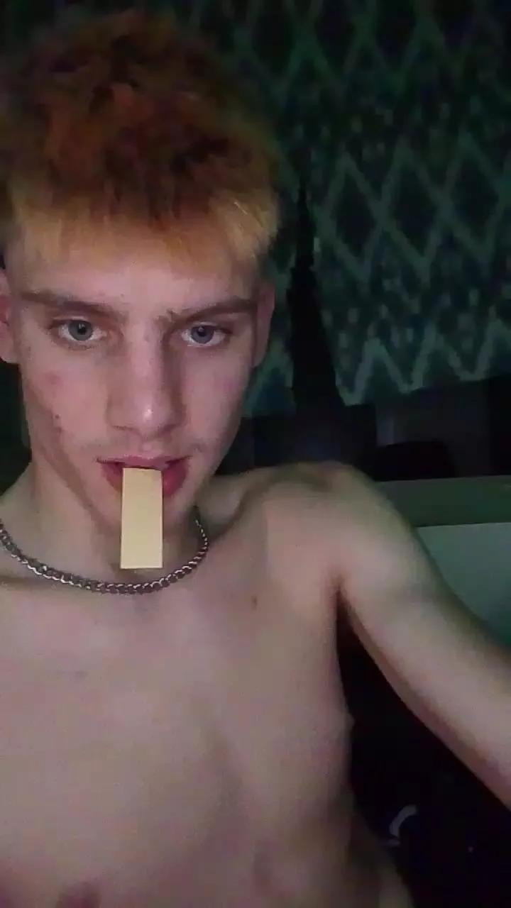 BoyBlondSweet on Cam4 