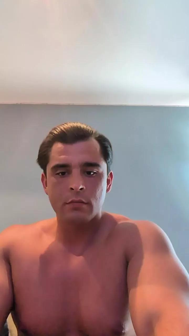 brian19cm on Cam4 