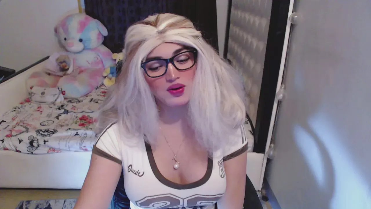 Offline Briana_slut on Cam4