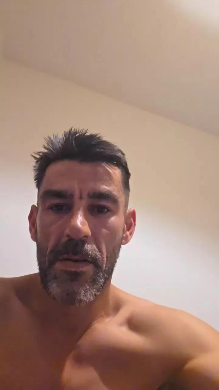 Caditano88 on Cam4 