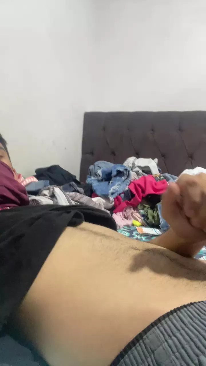 Offline Caio65432 on Cam4