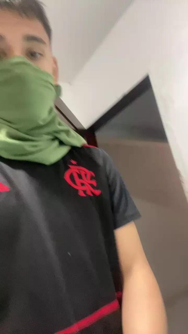 Offline Caio65432 on Cam4