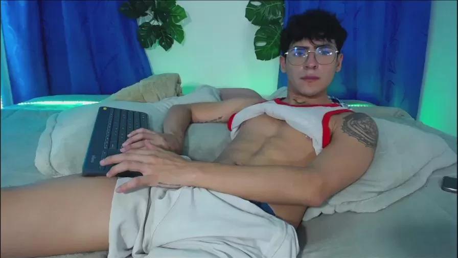 CamiiGuzman on Cam4 