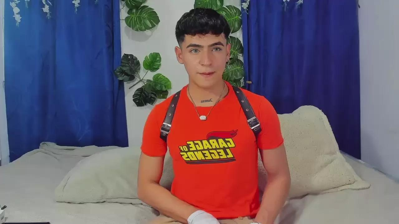 CamiiGuzman on Cam4 
