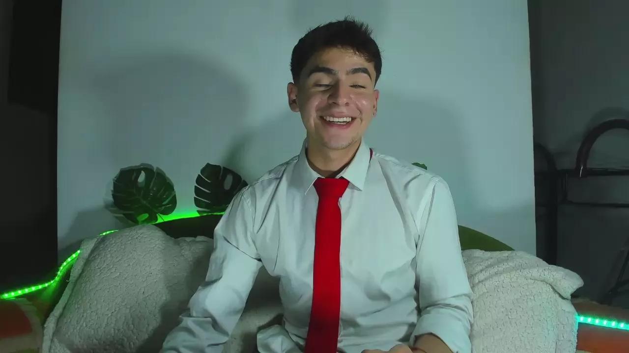 CamiiGuzman on Cam4 