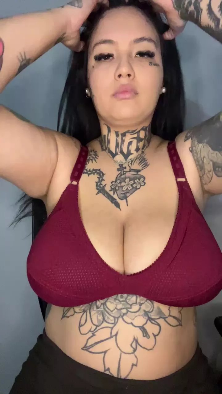 Offline Candemilagros on Cam4