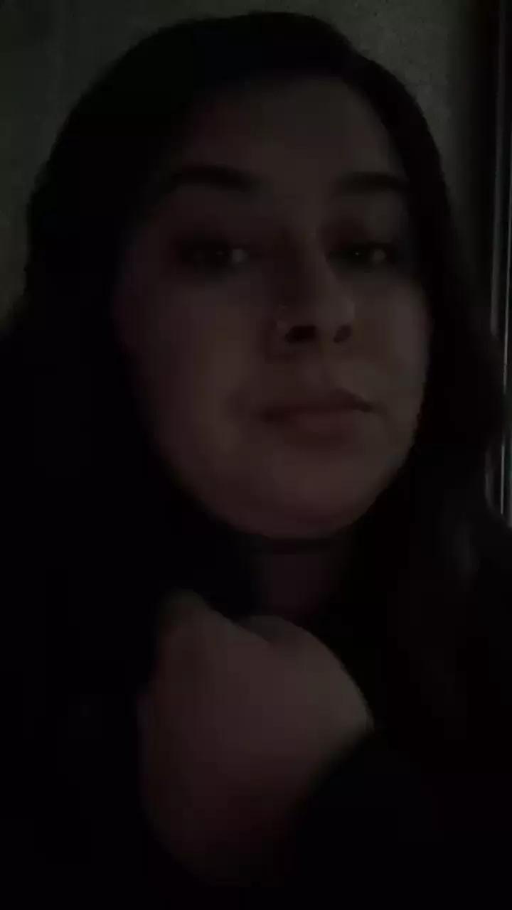 Caperucita882 on Cam4 
