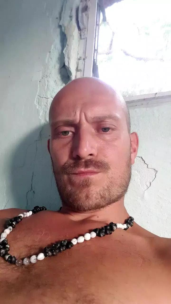 carcazz on Cam4 