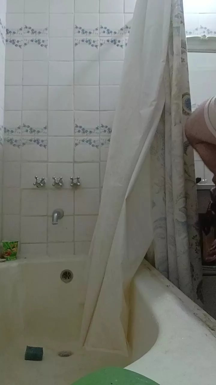 Offline Carlitos12 on Cam4