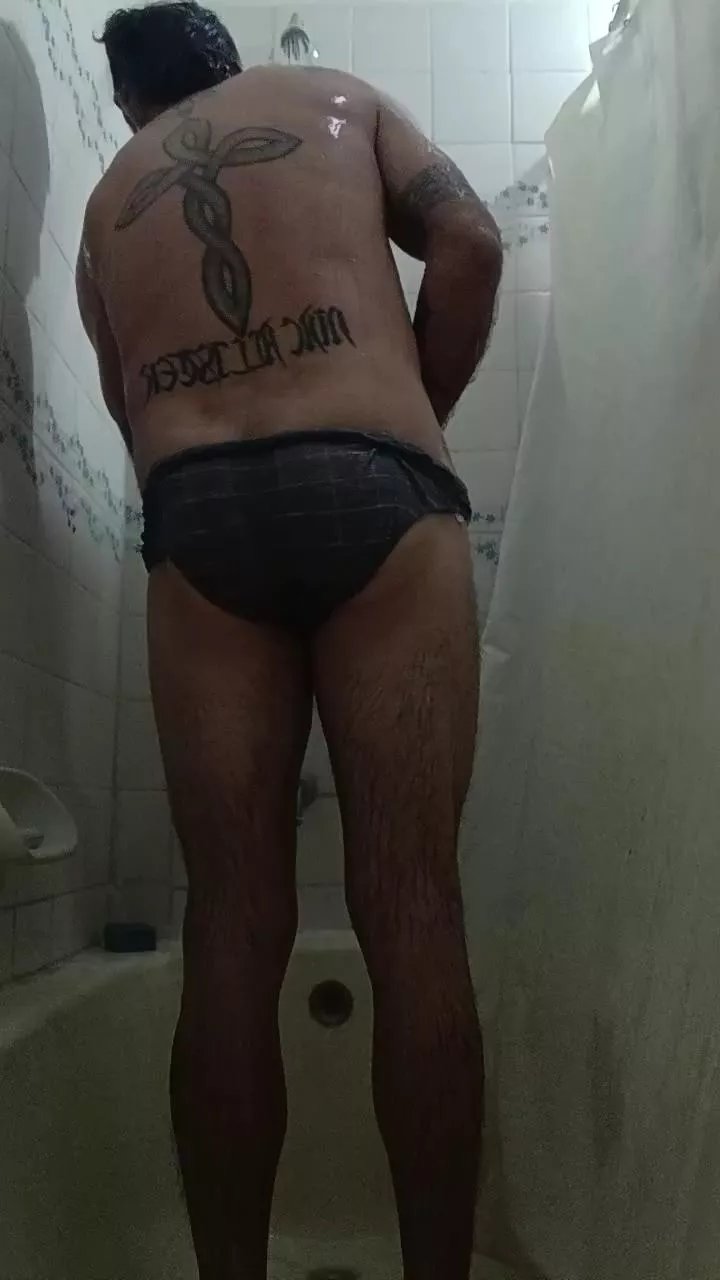 Offline Carlitos12 on Cam4