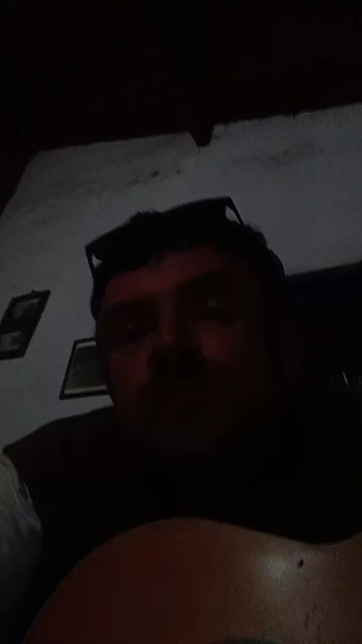 Offline Carlitos12 on Cam4