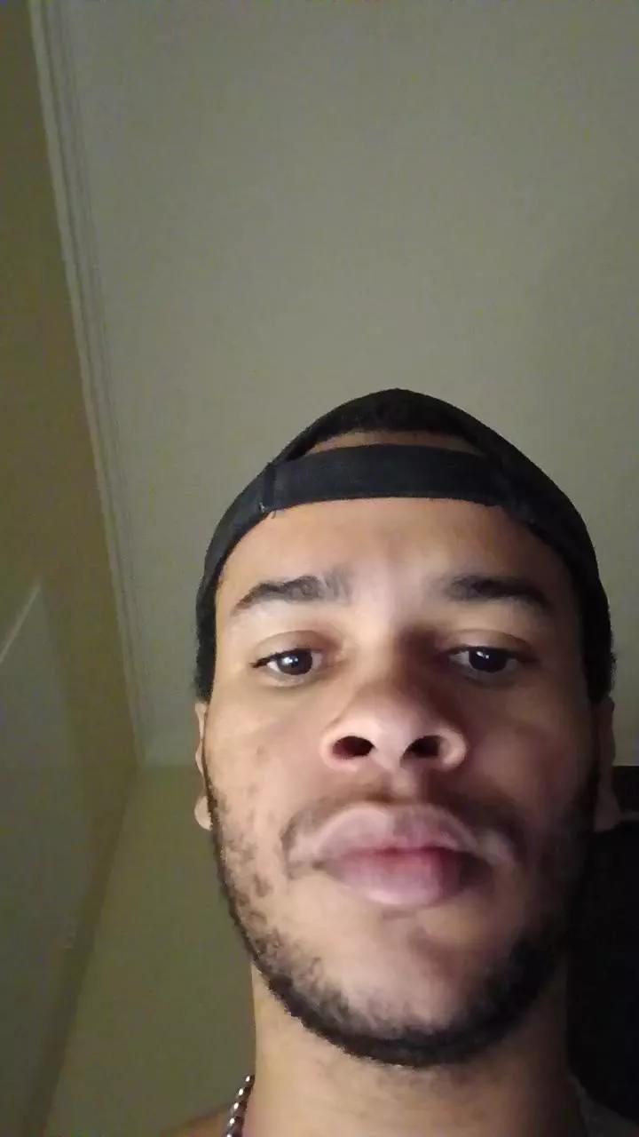 Carlosxntos on Cam4 
