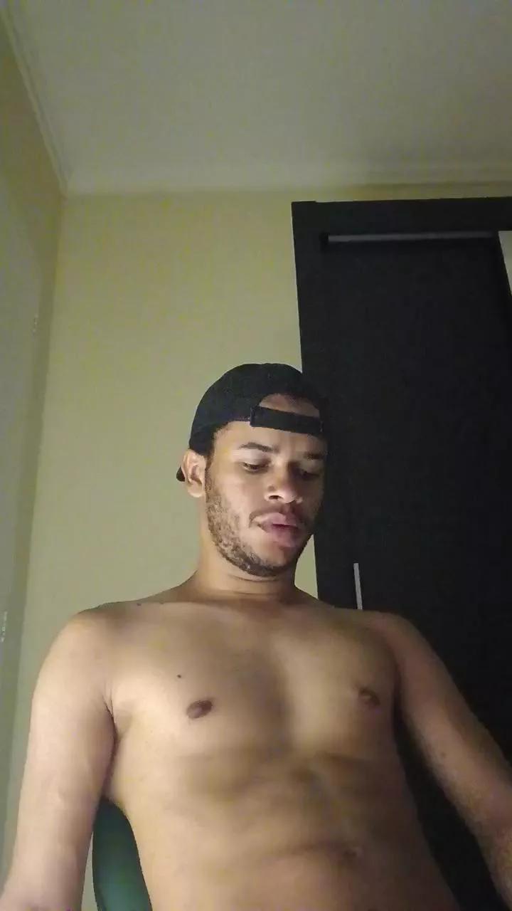 Carlosxntos on Cam4 