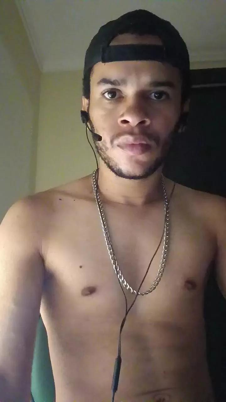 Carlosxntos on Cam4 