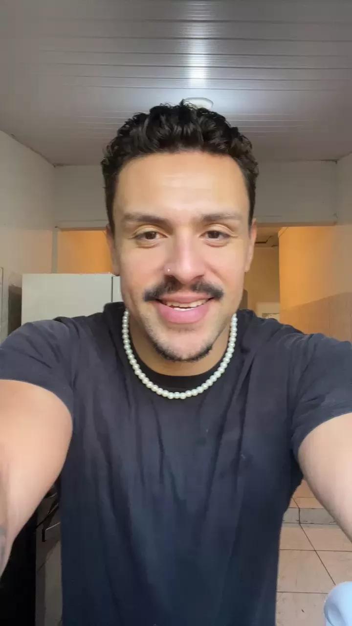 Carvalho23cm on Cam4 