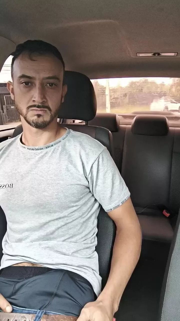 Offline cezargaucho2025 on Cam4