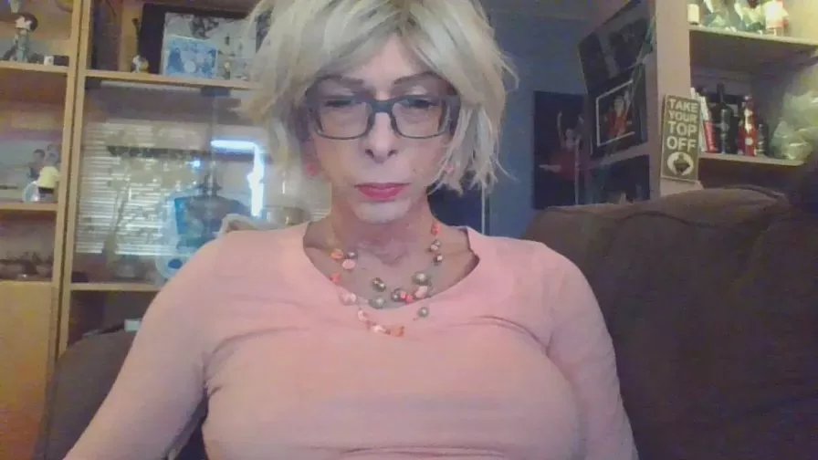 Offline chickinrock on Cam4