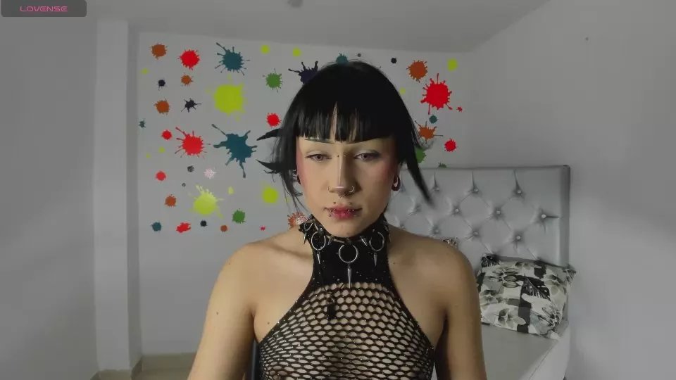 Offline chloe_sagee on Cam4