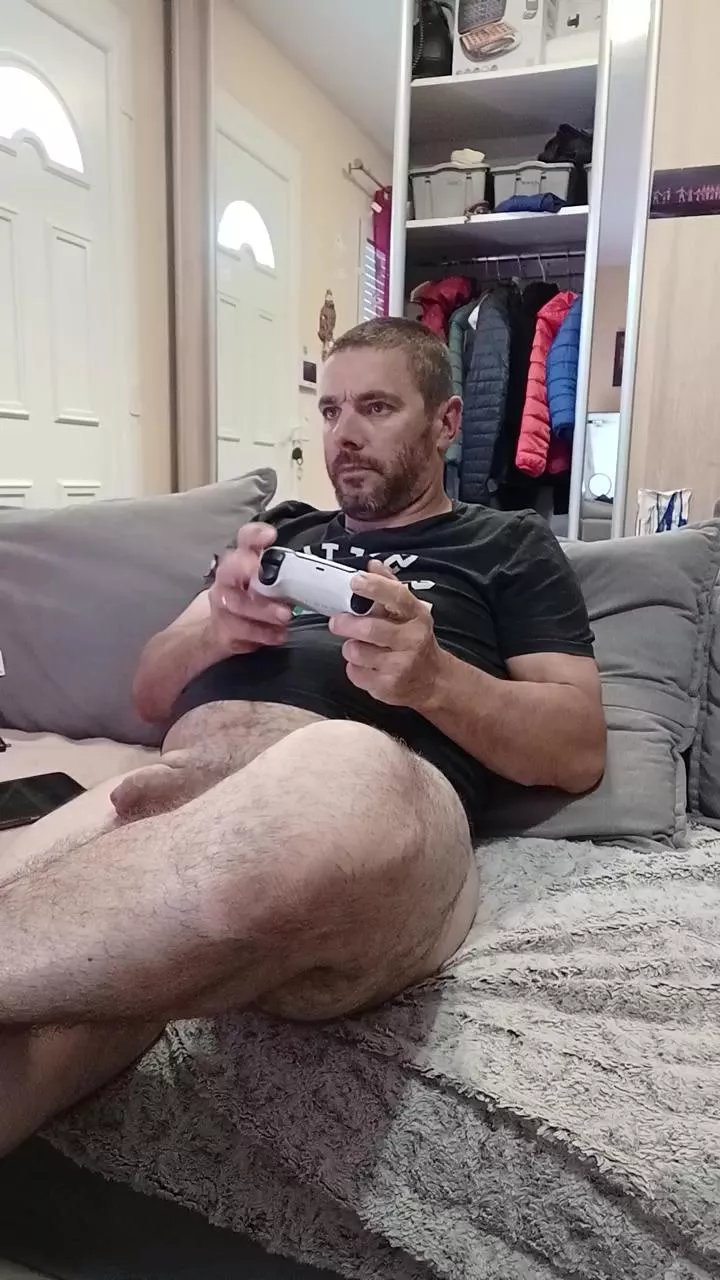 Offline coco4225 on Cam4