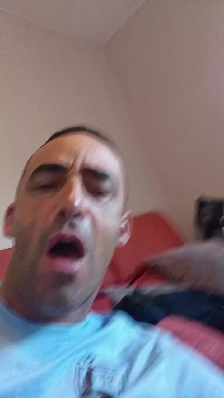 comilon77 on Cam4 