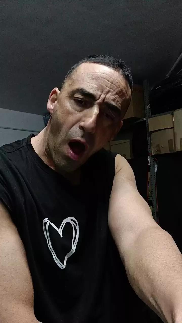 comilon77 on Cam4 