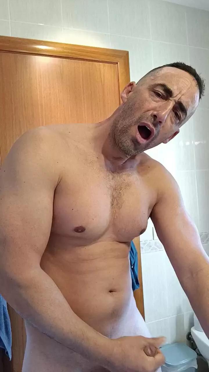 comilon77 on Cam4 