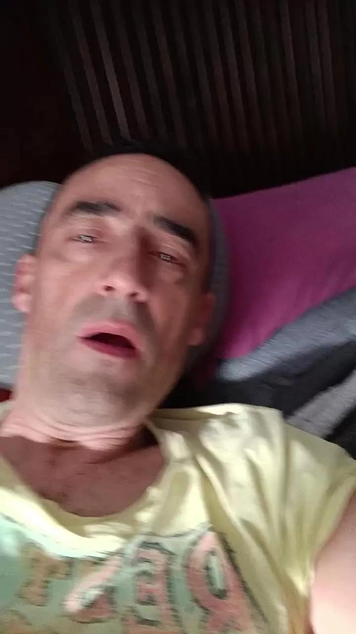 comilon77 on Cam4 