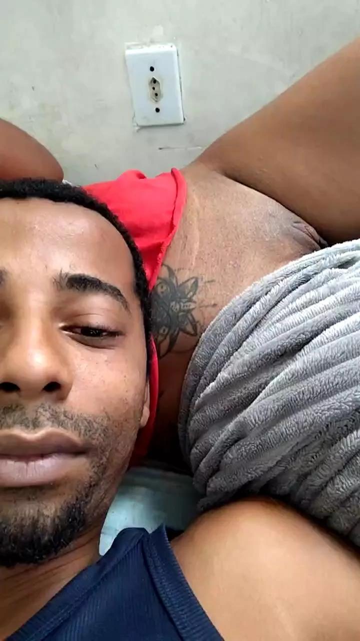 CoupleBlackBr on Cam4 