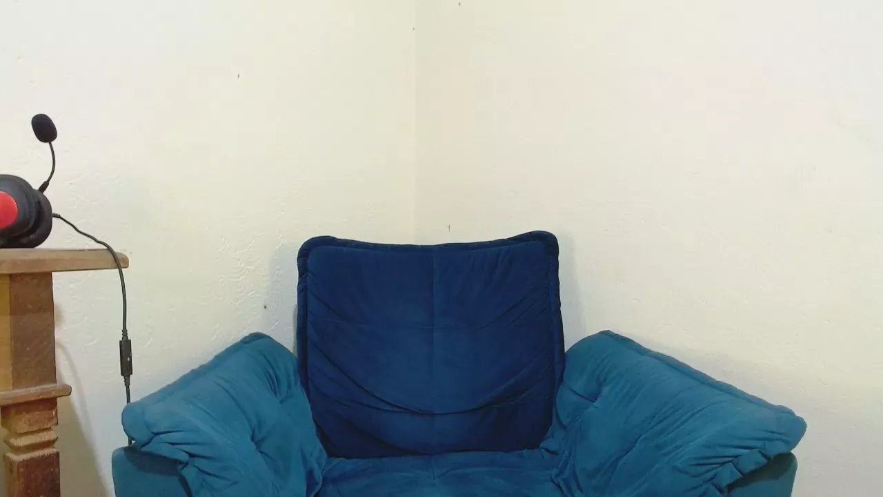 Offline CrowMind on Cam4