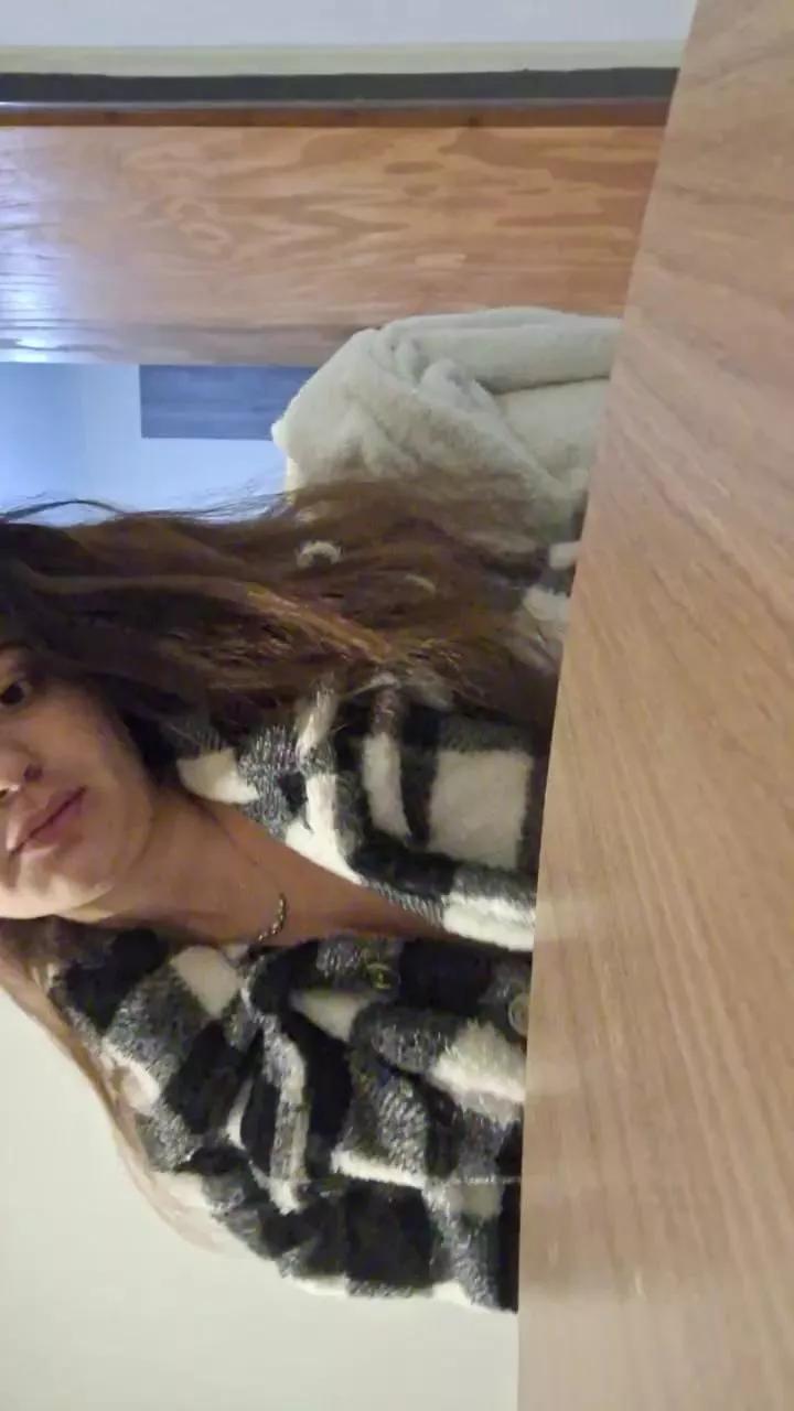 Cuchi8 on Cam4 
