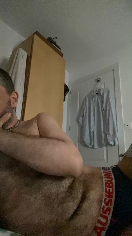 Offline daddybearmadri5 on Cam4