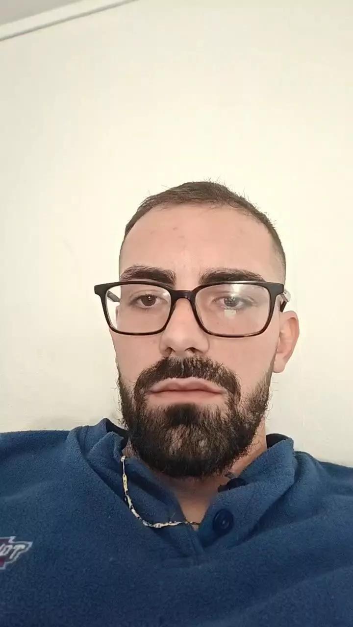 Dale999989 on Cam4 