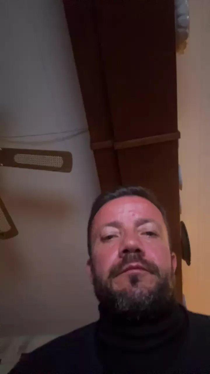 Offline dandy3 on Cam4