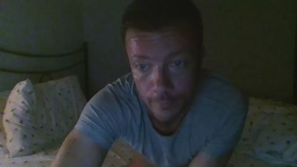 Offline dandy3 on Cam4