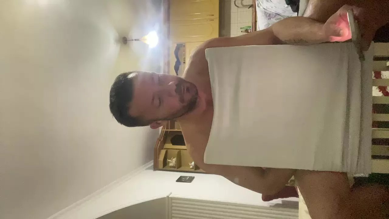 Offline dandy3 on Cam4