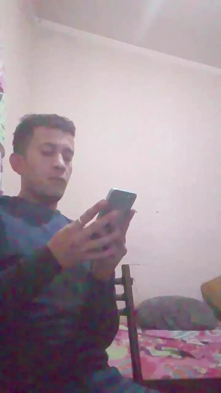 DaniSer22 on Cam4 