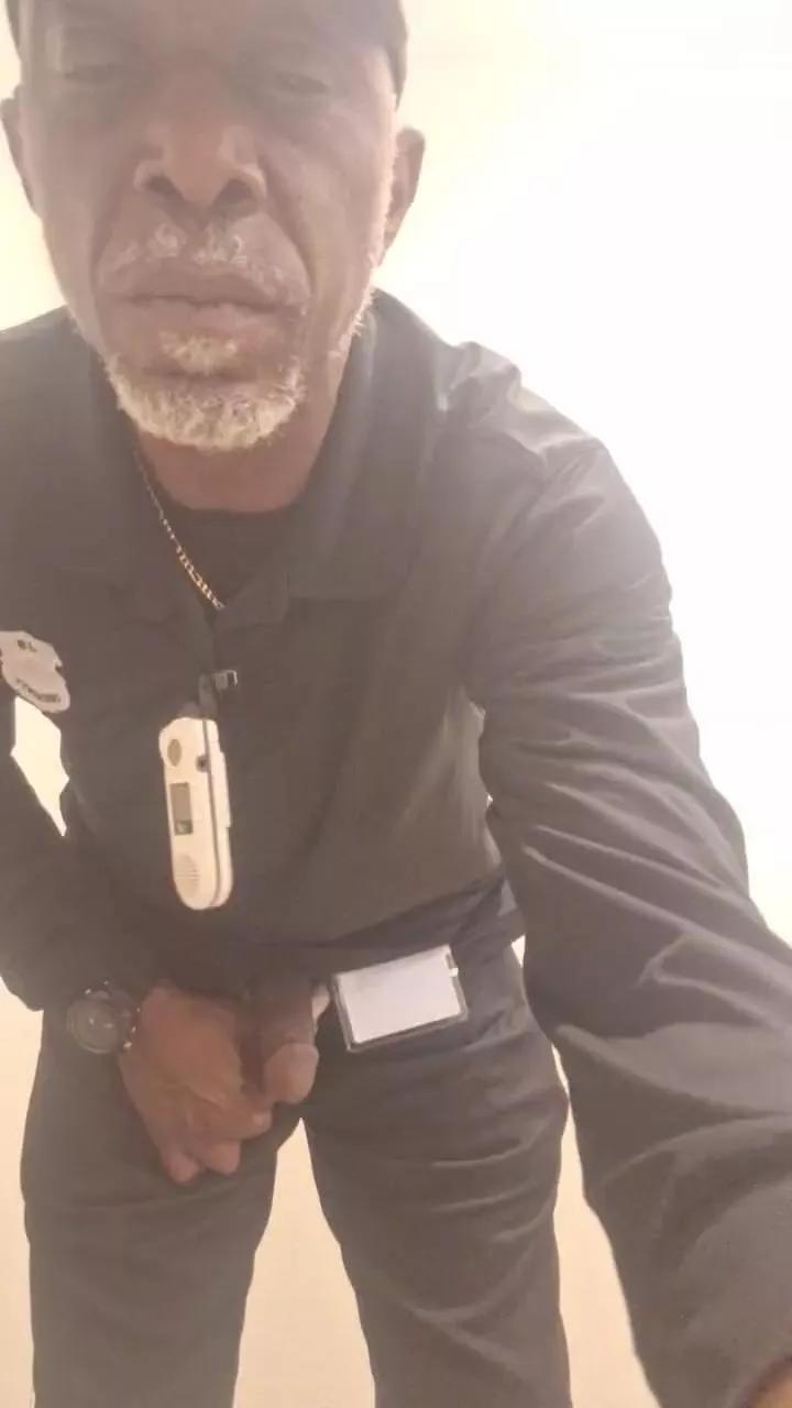 Deacon805 on Cam4 
